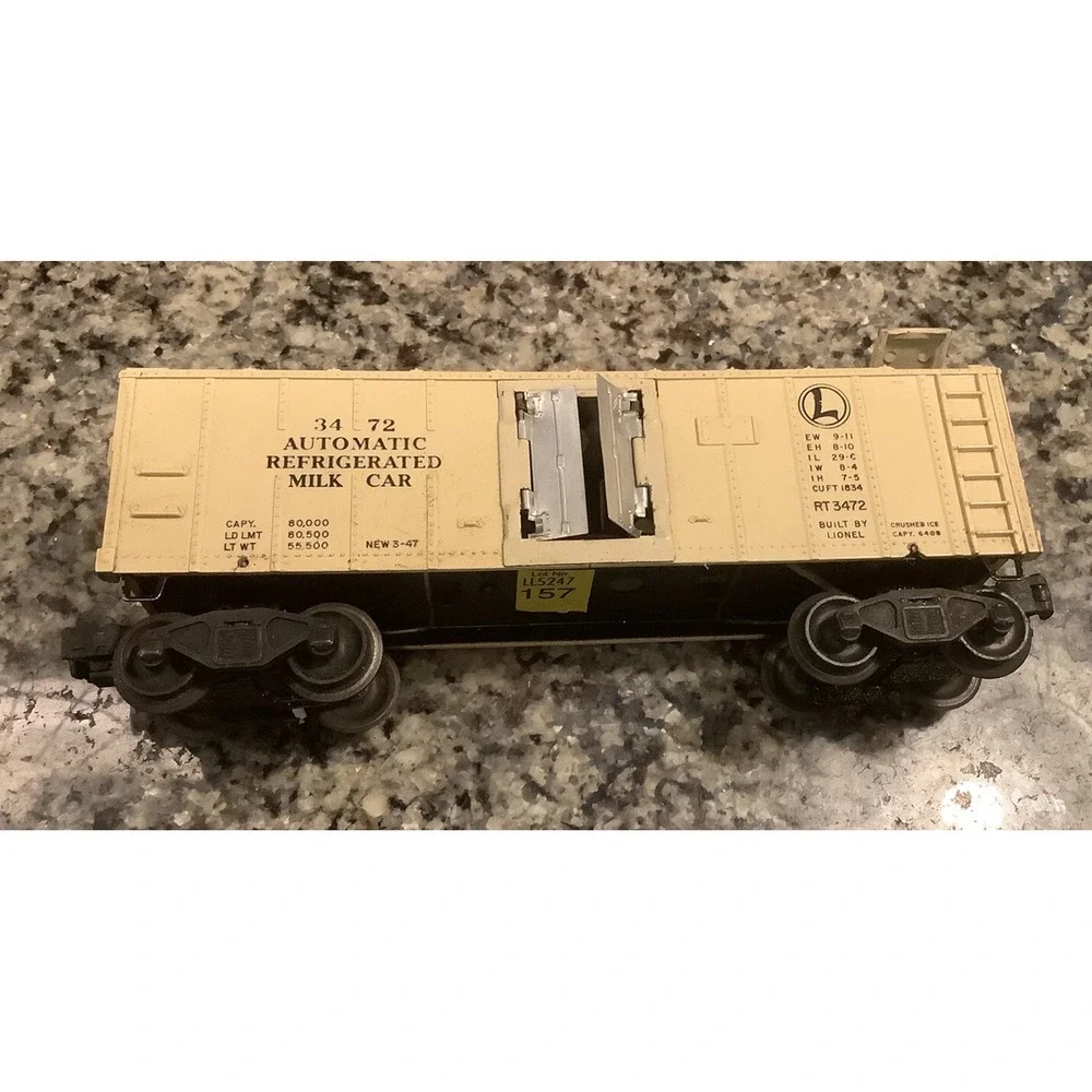 Lionel 3472 REFRIGERATED MILK CAR - Very Clean -
